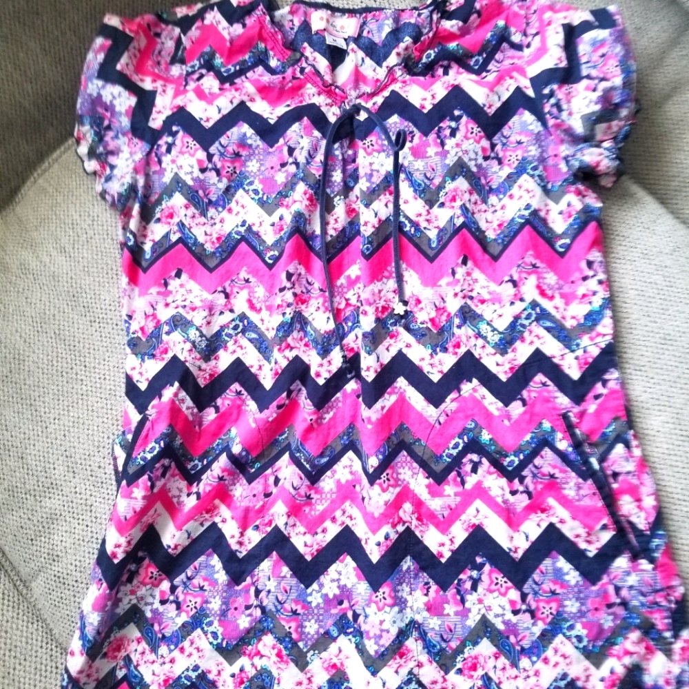 Women's scrub top